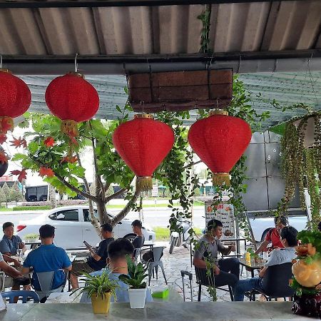 Отель Khach San Hoang Mai Кантхо Экстерьер фото
